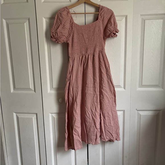 Elegant Pink Smocked Dress - Picture 4 of 5